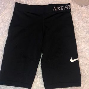 🏃🏾‍♀️girls Nike pro Dri fit running shorts